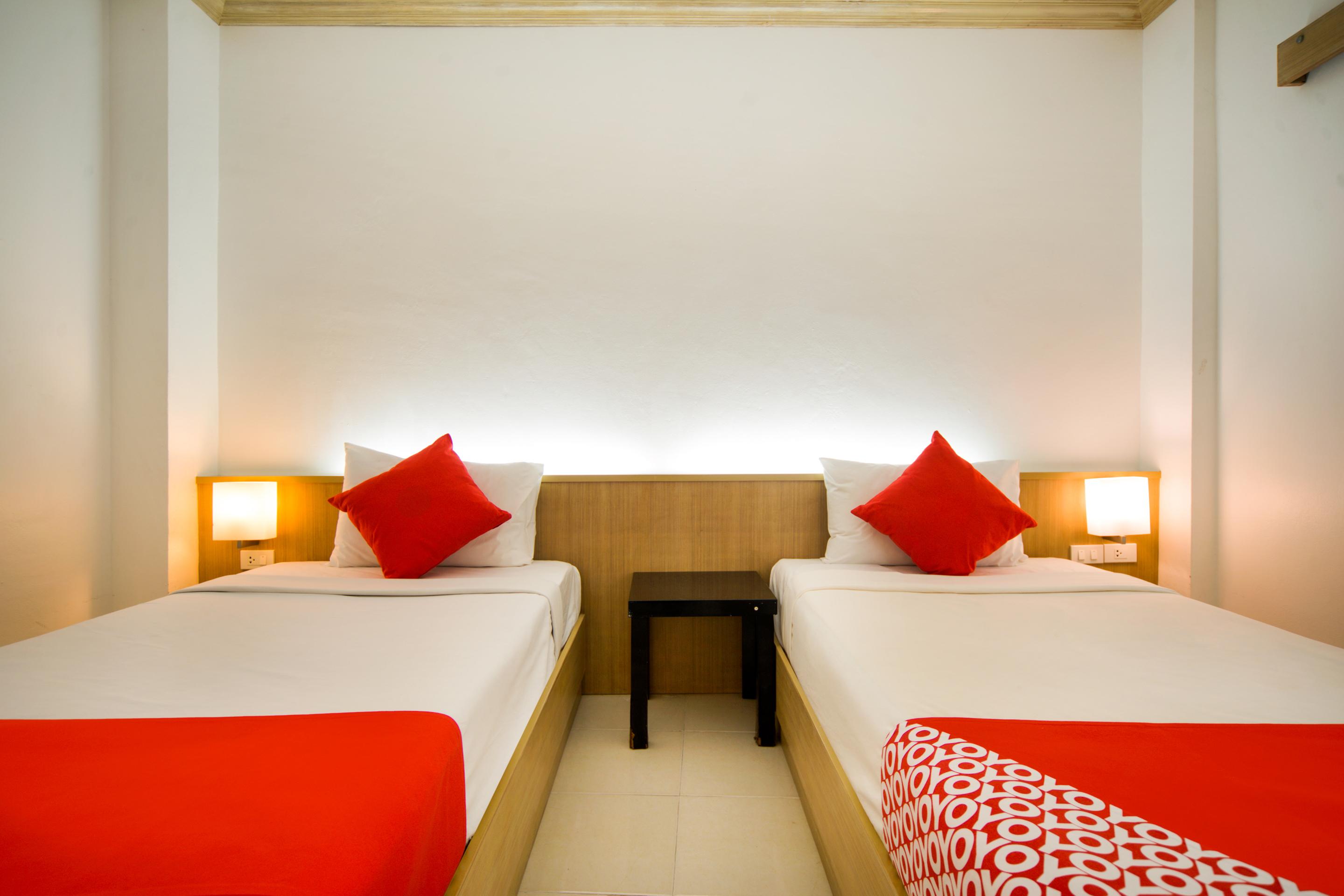 Oyo 232 Patong City Hometel Exterior foto