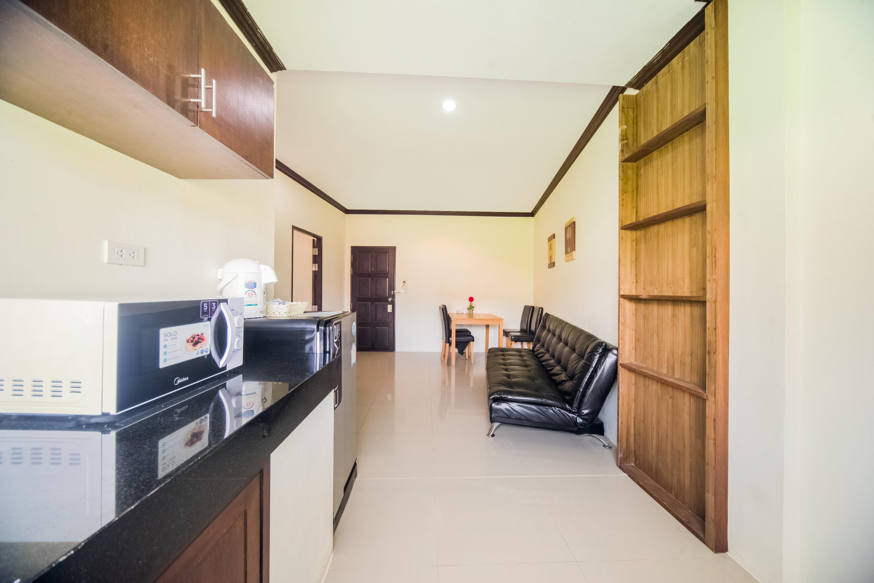 Oyo 232 Patong City Hometel Exterior foto