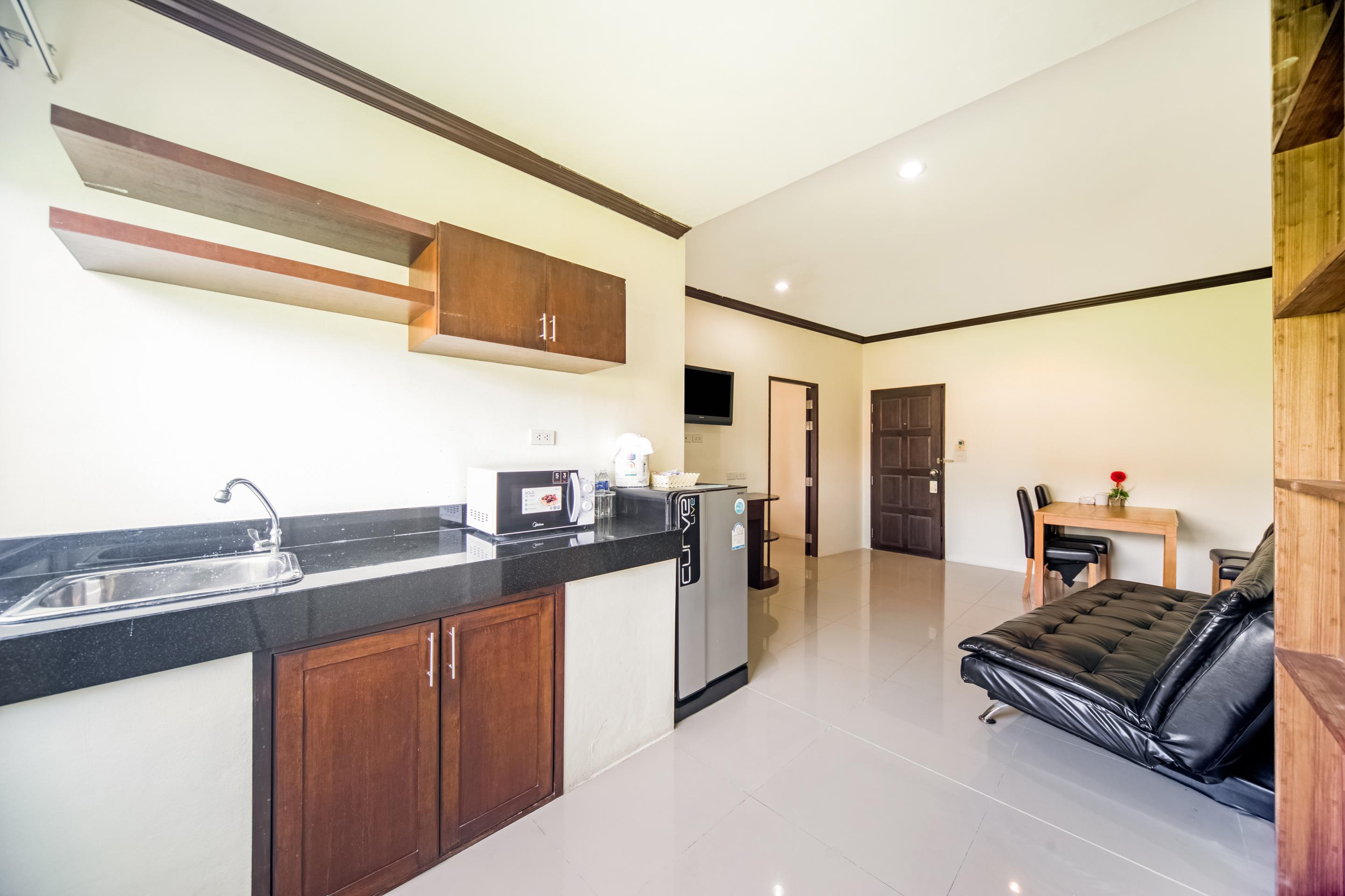 Oyo 232 Patong City Hometel Exterior foto