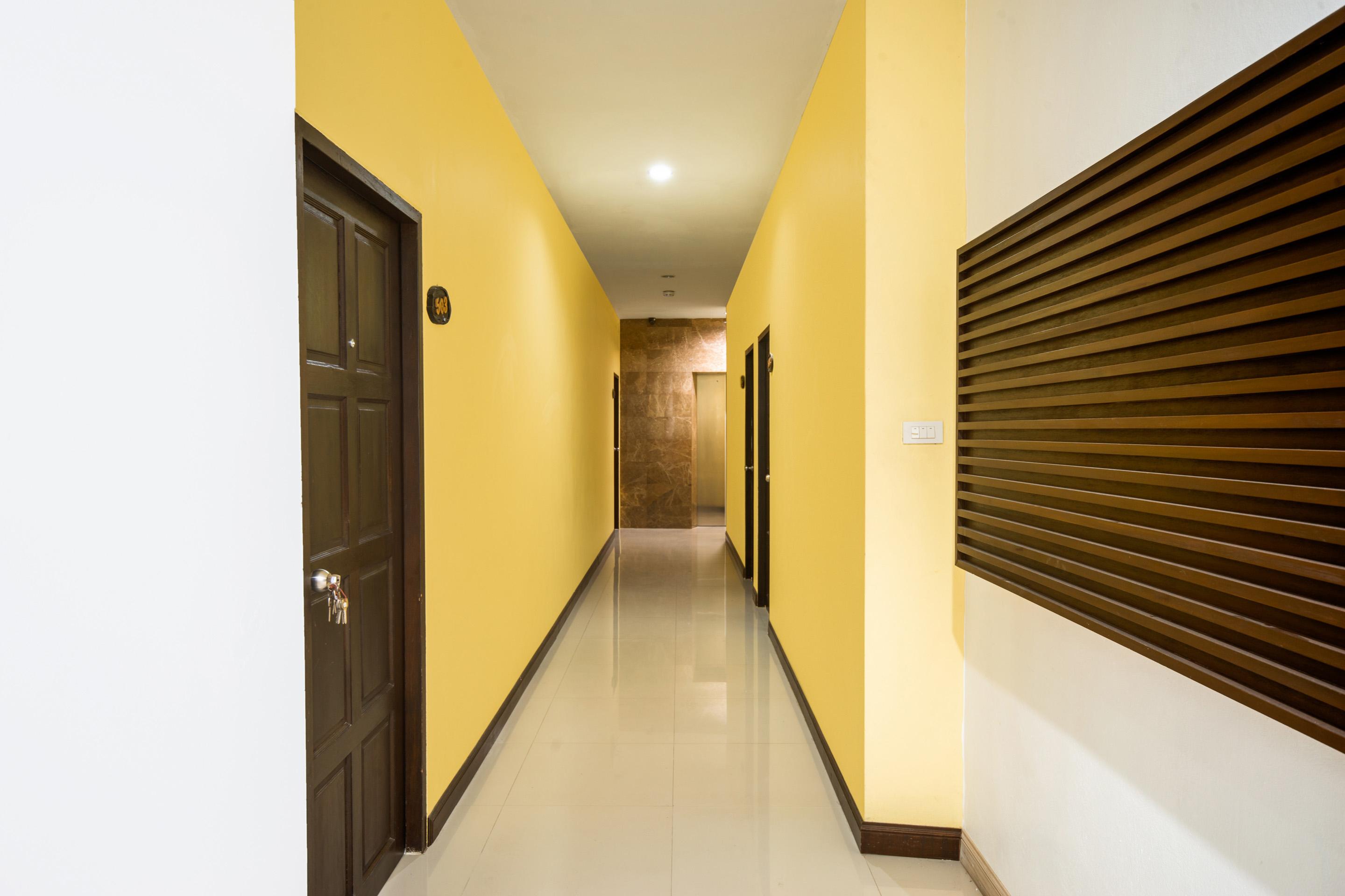 Oyo 232 Patong City Hometel Exterior foto